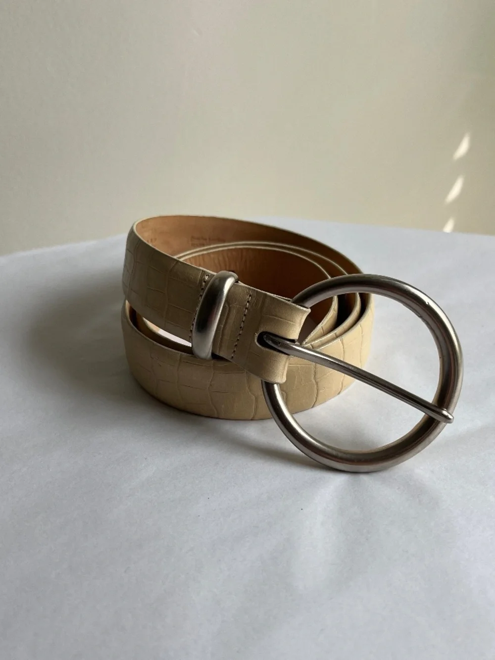 Fall 2026 Trend: Vintage 90s Croc Embossed Ivory Leather Belt - Size L